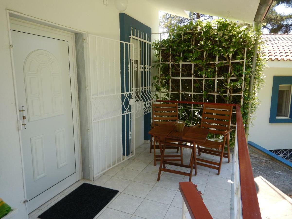 Nirvana House Sani  Exterior photo